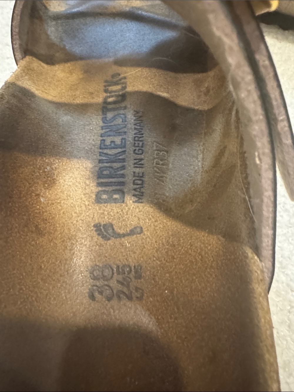 Birkenstock Women’s Metalic Sandals in with Gold Buckles - Picture 7 of 10